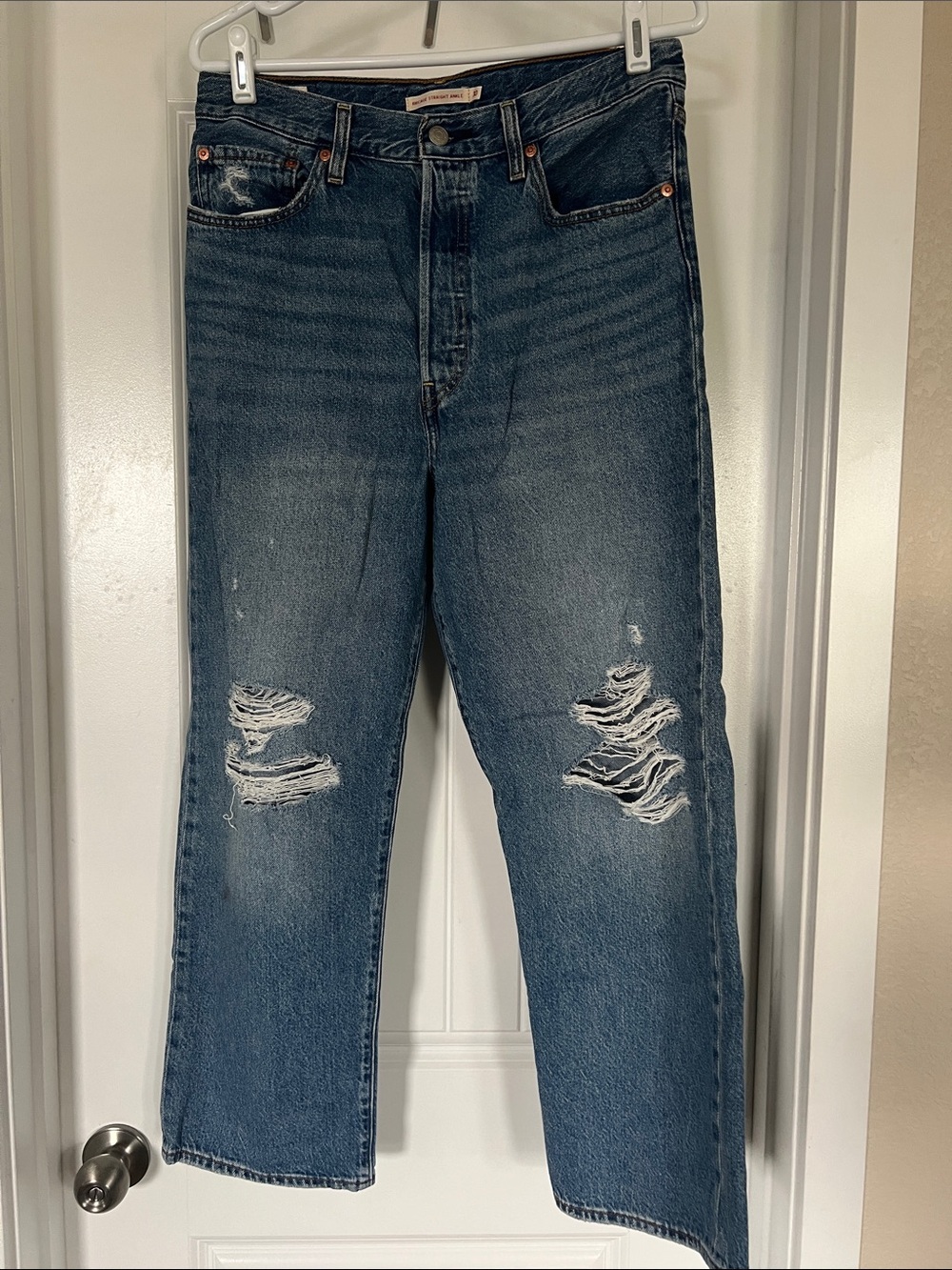 Levi's Ribcage Straight Ankle Distressed Jeans Size 30 - Picture 1 of 10